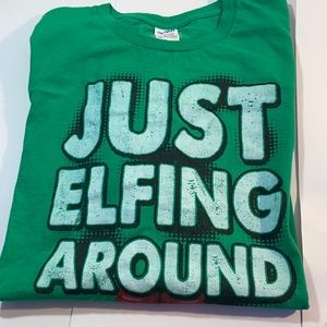 Gildan Christmas T-shirt. Size 3XL. Green. Heavy cotton . Pre-shrunk.
